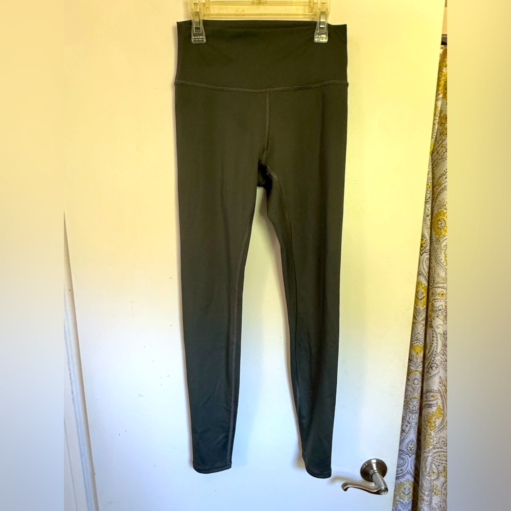 ALO Yoga High-Waist Leggings in Olive Green